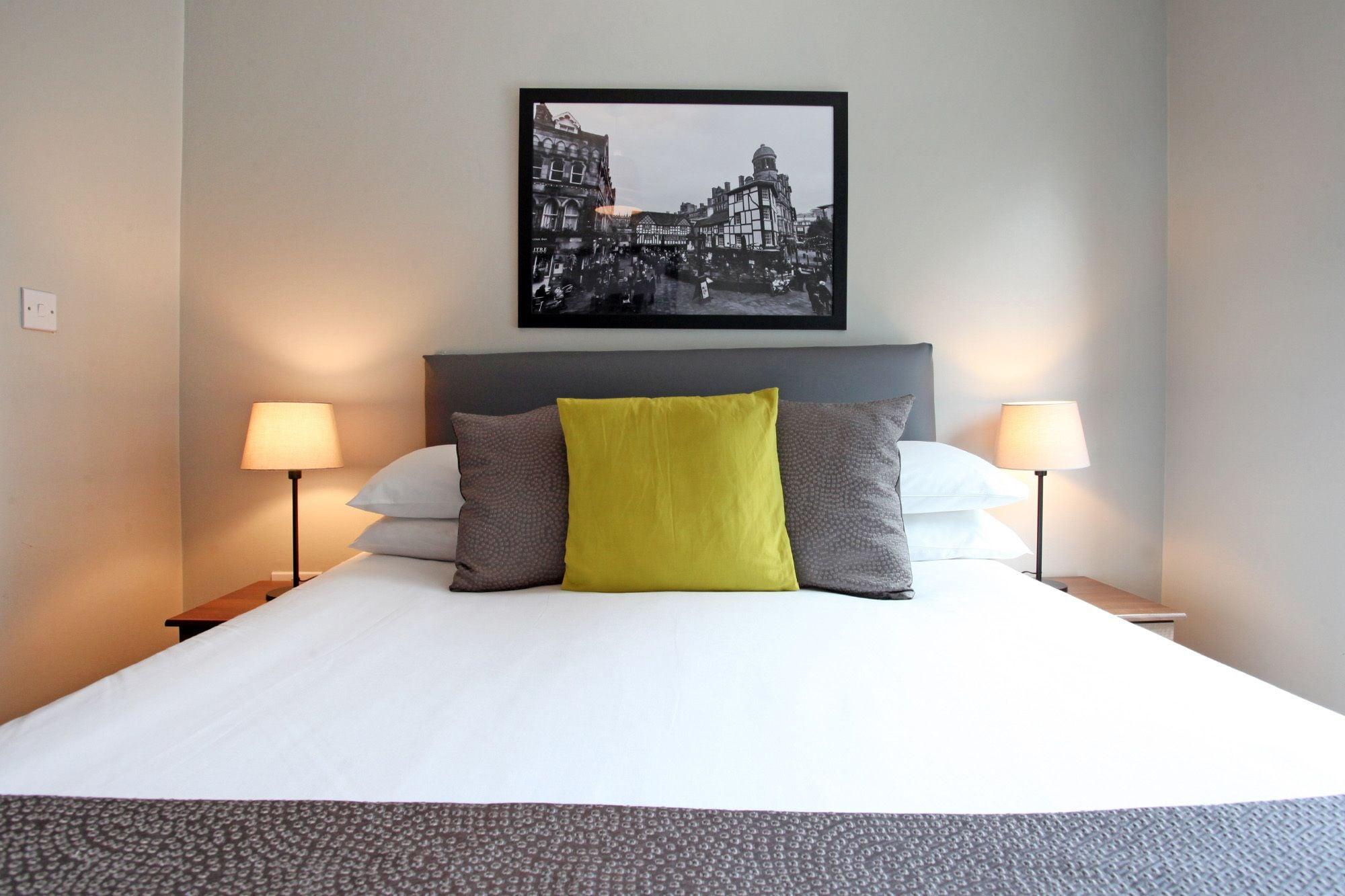 The City Warehouse Aparthotel Манчестер Экстерьер фото