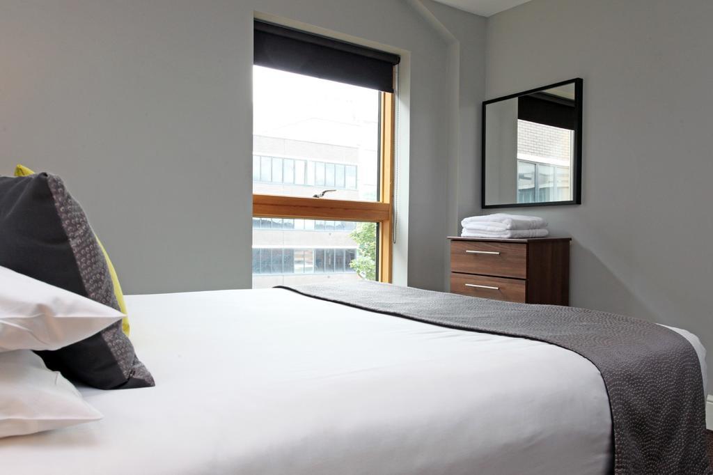 The City Warehouse Aparthotel Манчестер Экстерьер фото