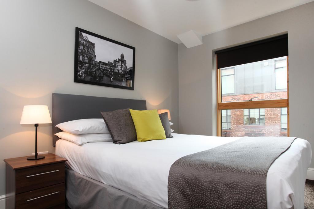 The City Warehouse Aparthotel Манчестер Экстерьер фото