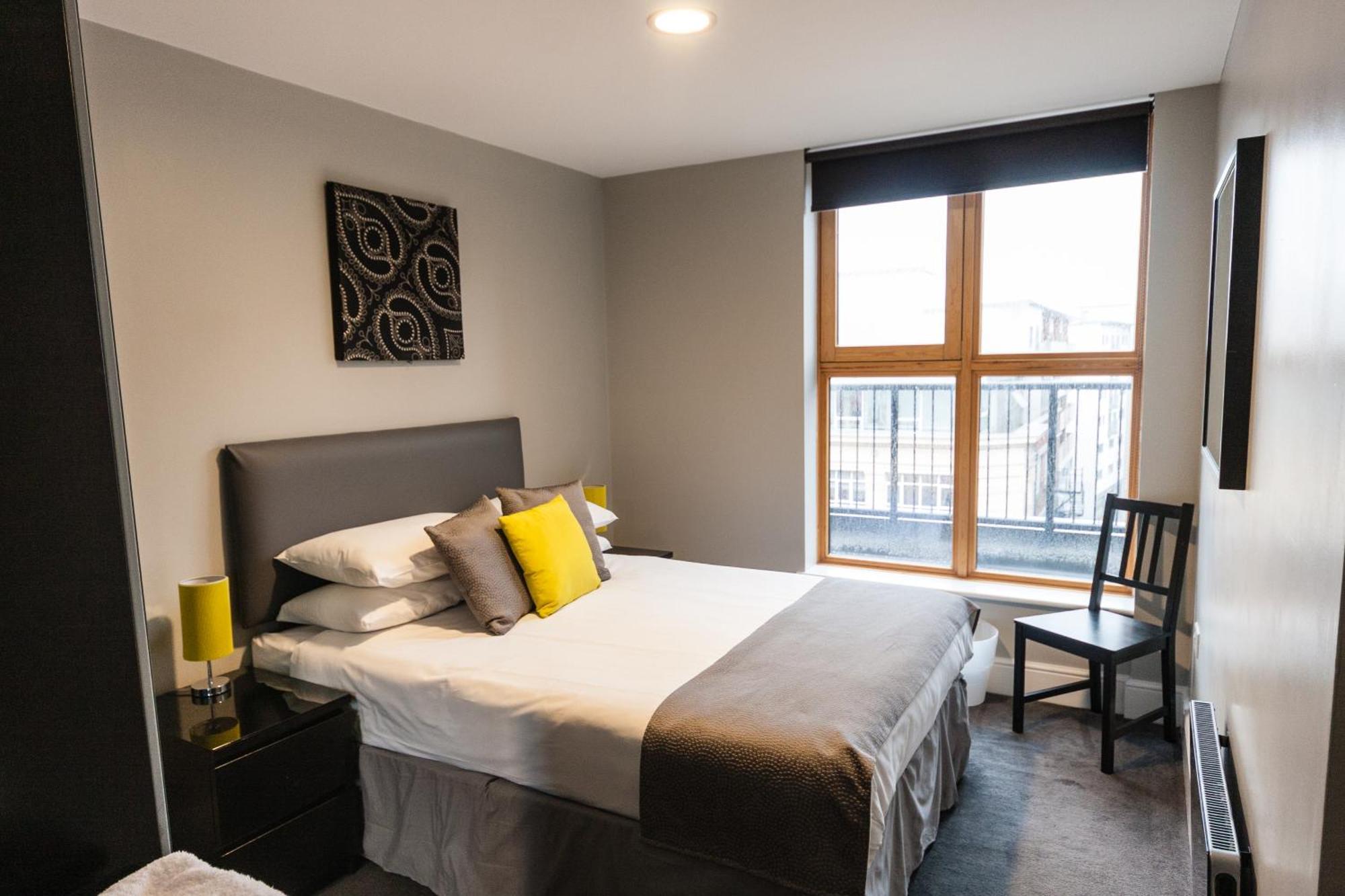 The City Warehouse Aparthotel Манчестер Экстерьер фото